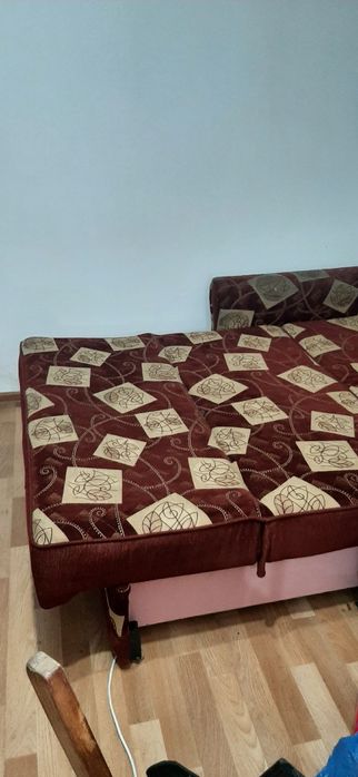 диван -софа в хорошем состоянии,раскладной
