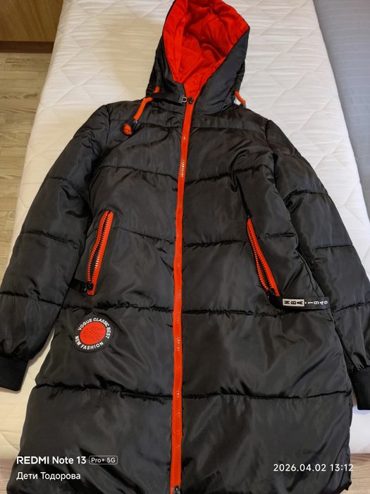 Продавам чисто ново зимно яке.