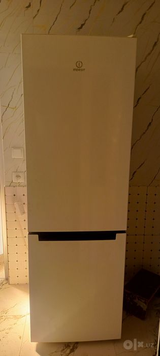 INDESIT холодильник
