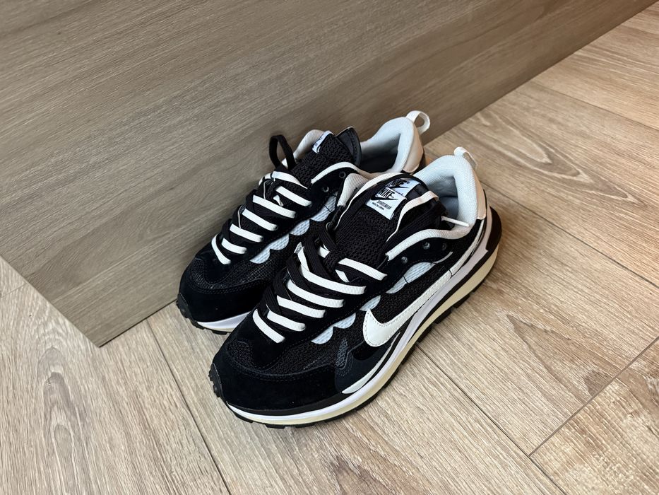 Nike Sacai Vaporwaffle Black and White