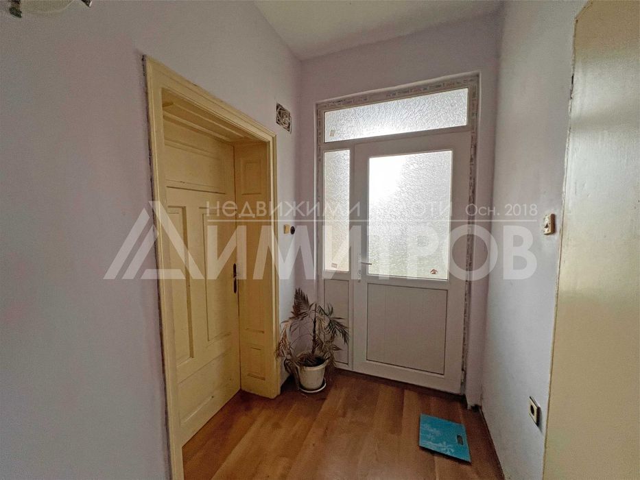 Продава се Къща в Нови пазар - 174 кв.м за 258 €/кв.м - Снимка #6