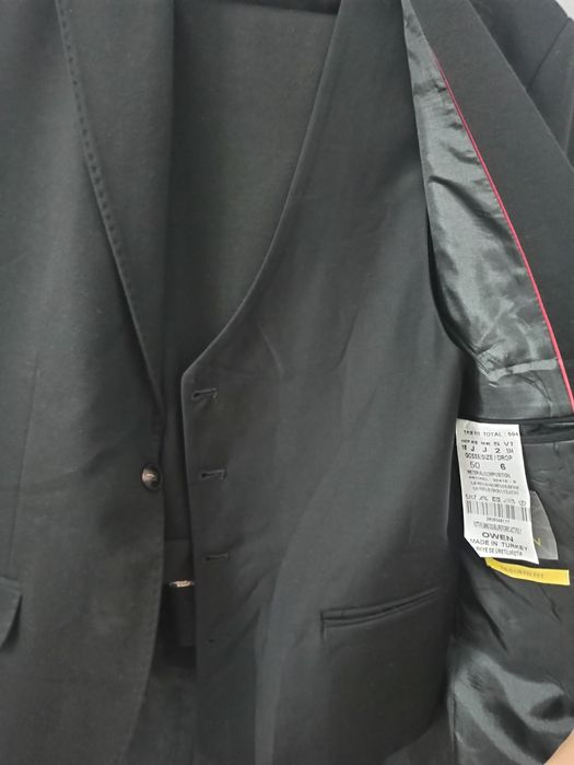 Мужской костюм продам