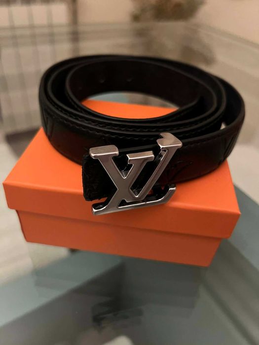 Колани на Louis Vuitton