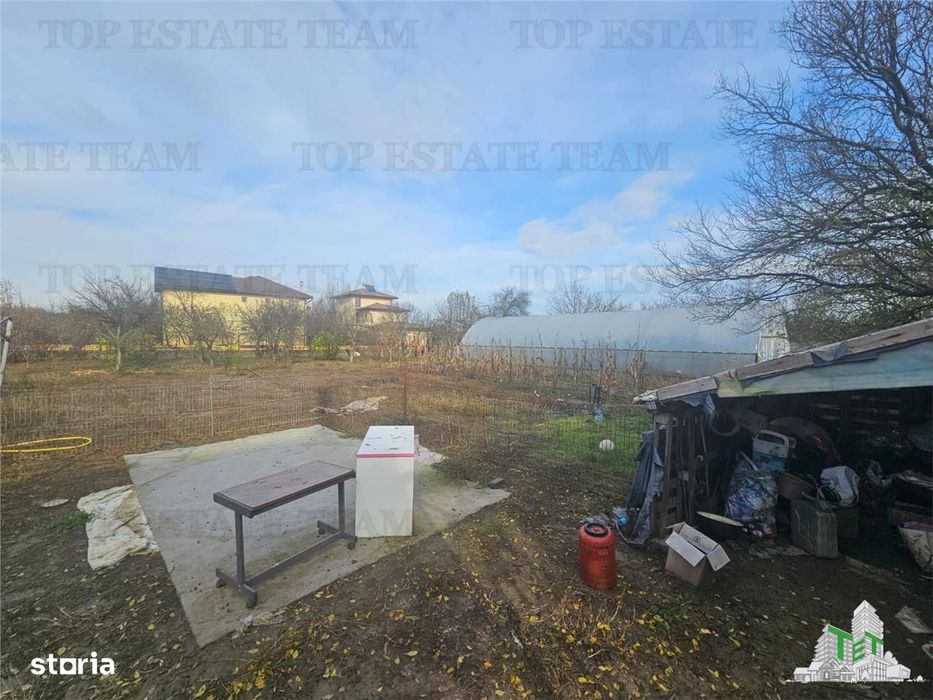 Teren 2000mp intre case langa Padurea Teghes