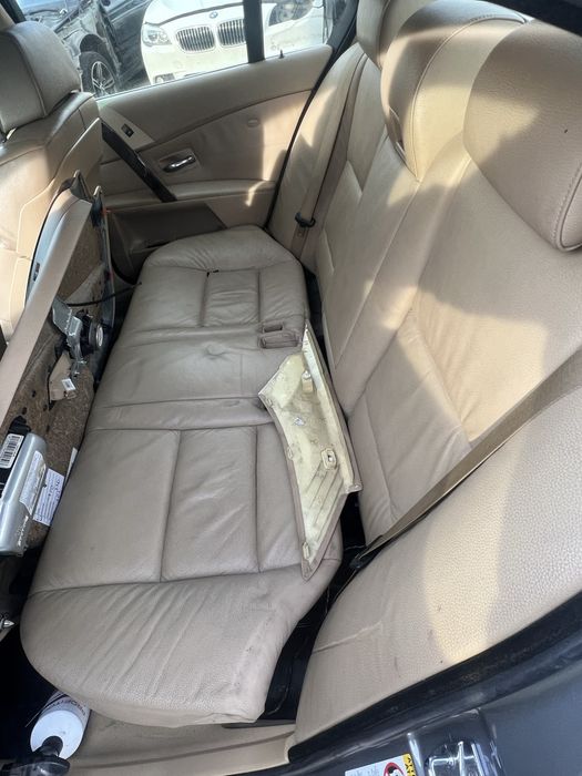 Задна кожена седалка Е60