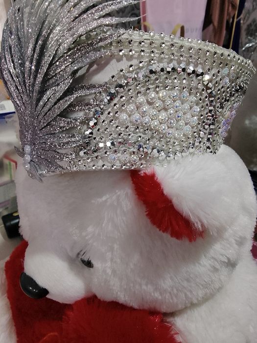 Diadema va qalpoqlar