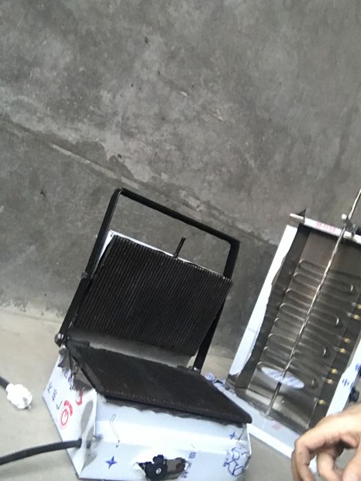 Lavash gamburger apparatlari sotiladi !!!