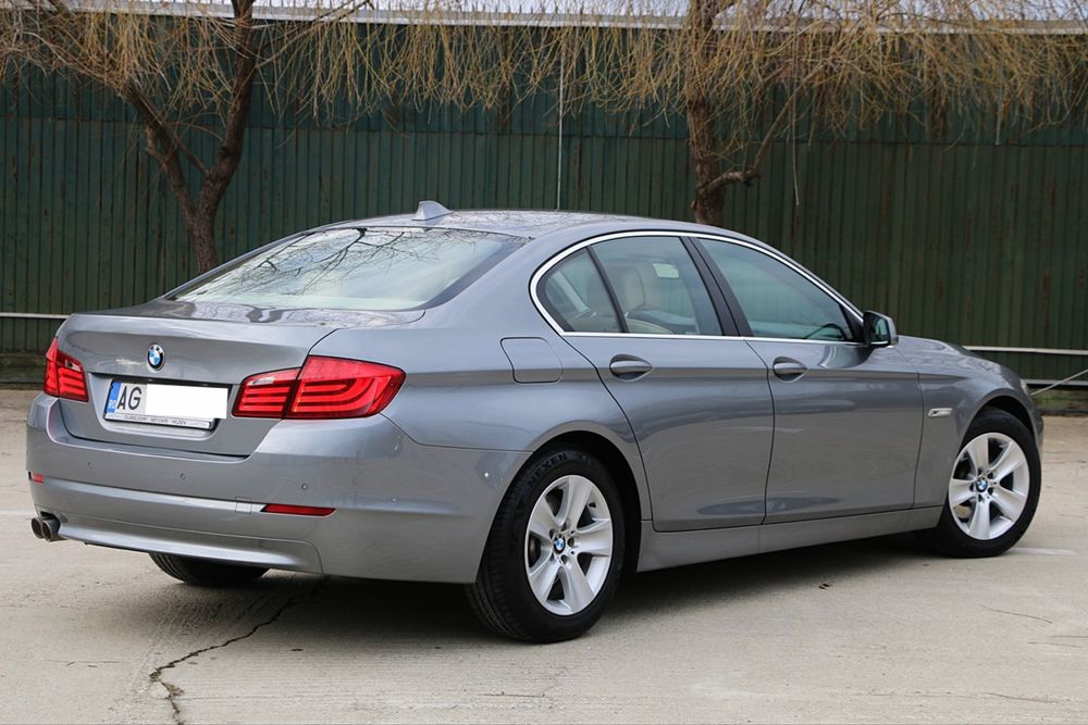 BMW 5 Series 2011 — imagine 4