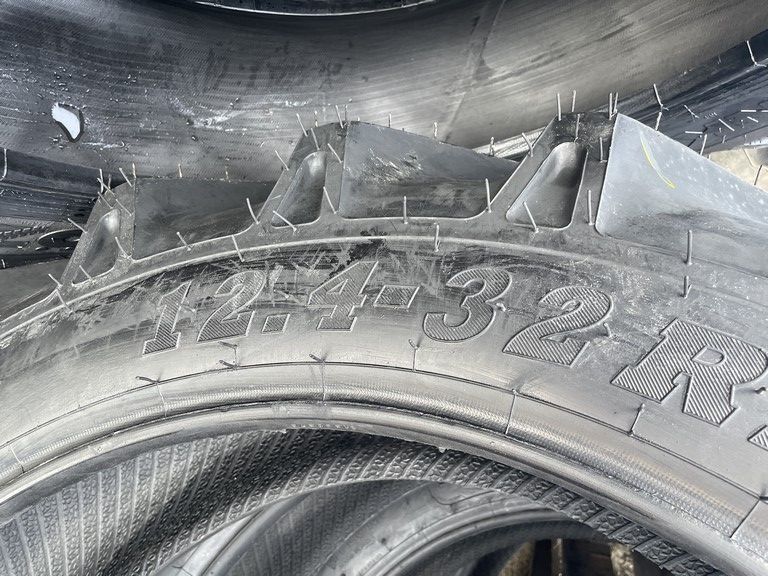 12.4-32 Cauciucuri noi agricole de tractor cu 8pliuri Anvelope