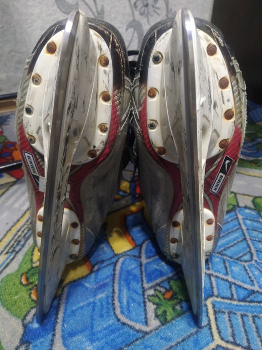 Продам хоккейнные коньки