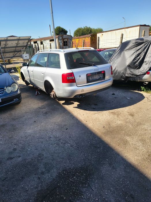 Продавам Ауди А6,2,5тди,180к.2004г. на части или цялата за части 0877996847