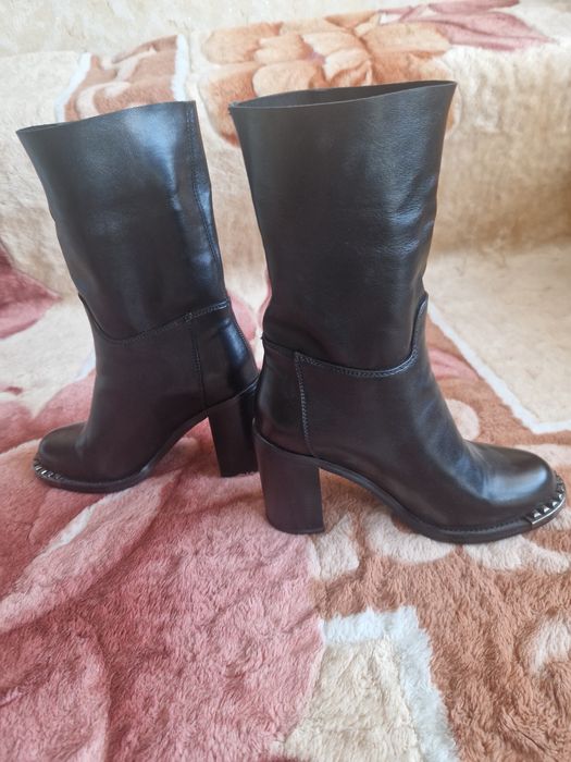 Продам демисезонные сапожки