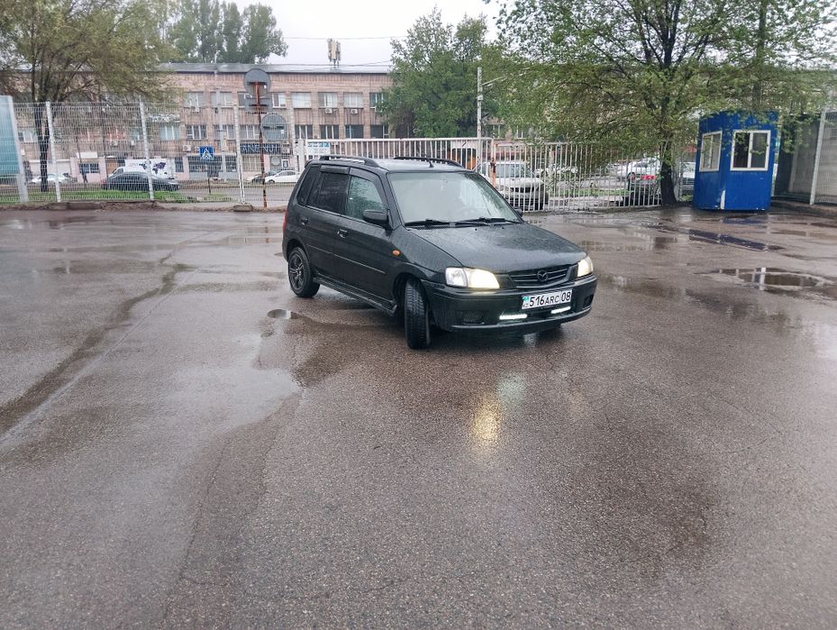 Срочна продам Mazda Demio 2003