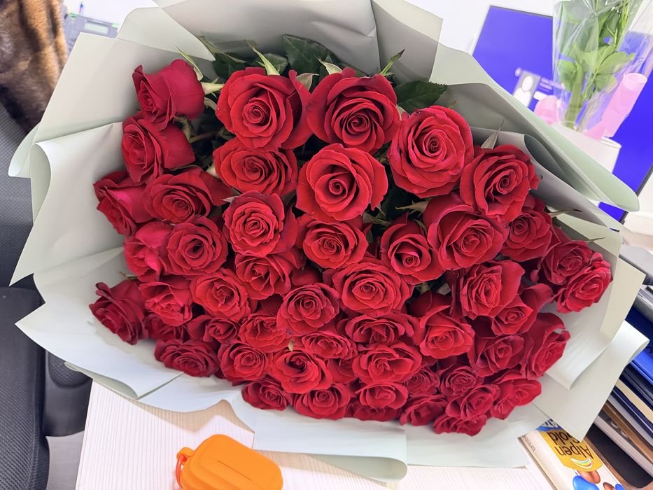 Продам розы 51 шт свежие