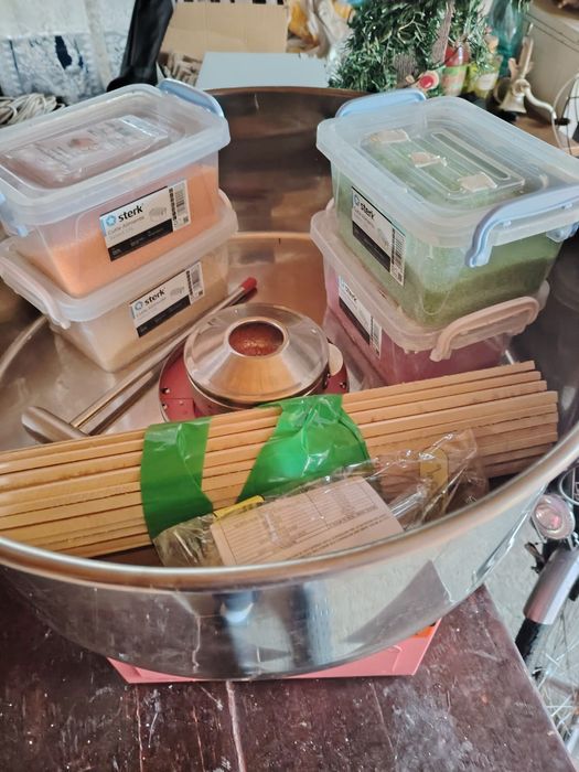 Vând mașina de făcut vata de zahar