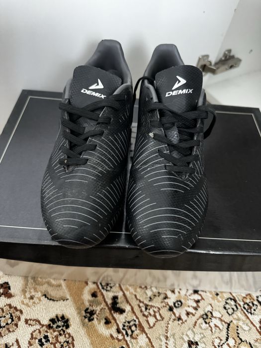 Продам футбольные бутсы!