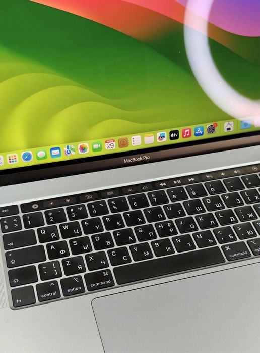 MacBook pro 16 (2019 г)