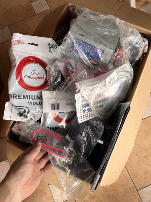 Loturi cabluri usb,rca,hdmi,jack, componente PC, noi si sh