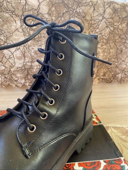 Дамски боти