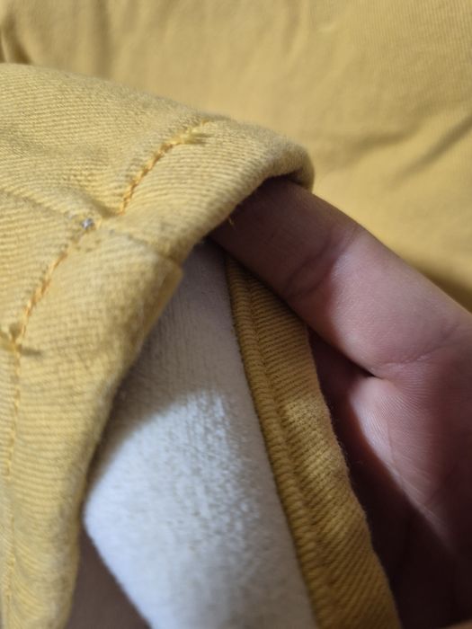 Blugi dama vatuiti cu strasuri la buzunare