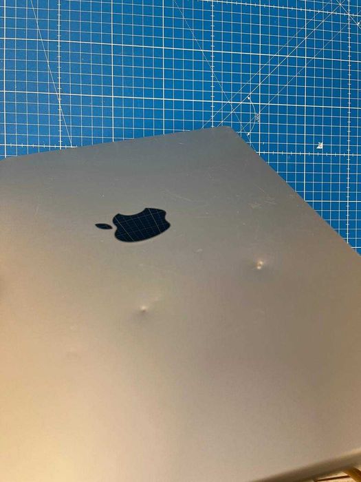 Vând MacBook Pro 14” M2 Pro/16 GB RAM/1 TB SSD