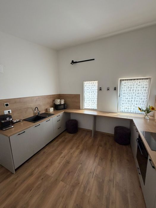 Proprietar – Vând casă modernă din lemn + 2.250 mp teren, Suceava