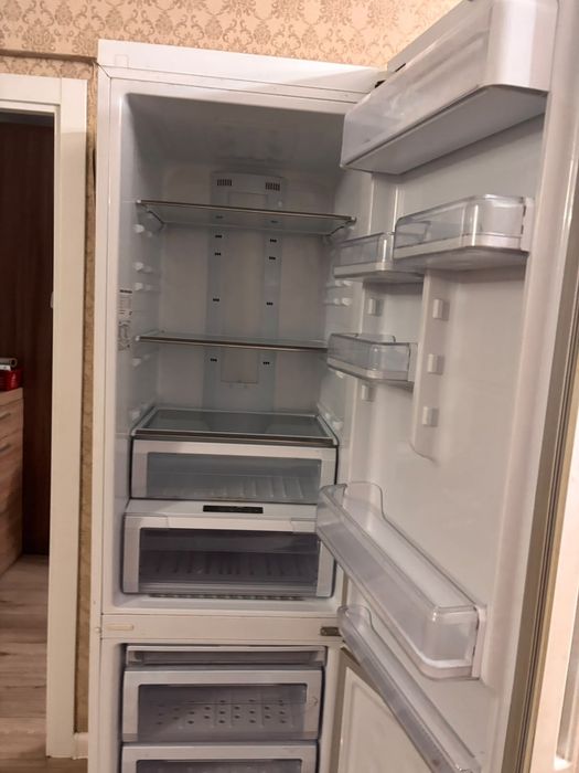 Продам холодильник