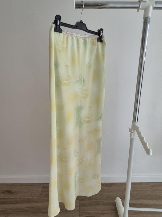 Compleu de vara din 2 piese, bluza si fusta maxim mărime M / 44