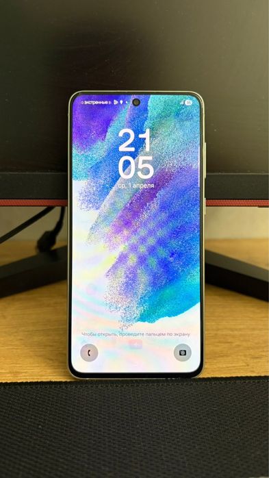 Продам Samsung S21 FE