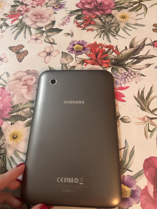 Планшеты Samsung и Huawei