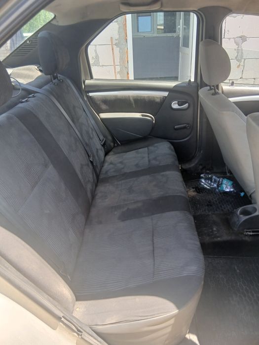 De vanzare dacia logan 2010 LEUREATE