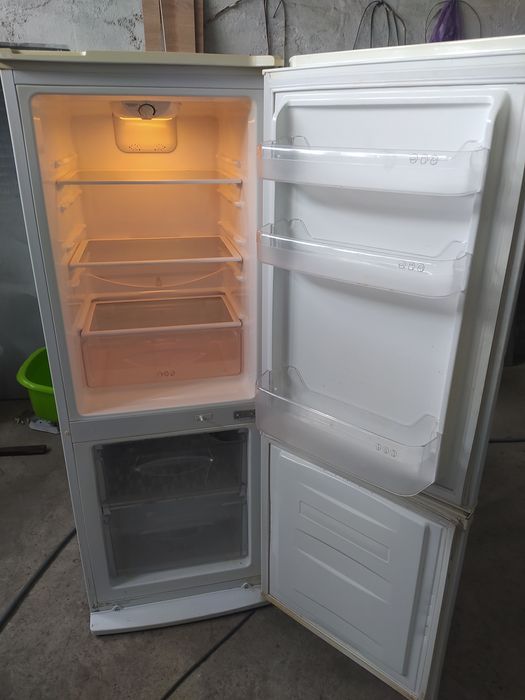 Продам холодильник LG