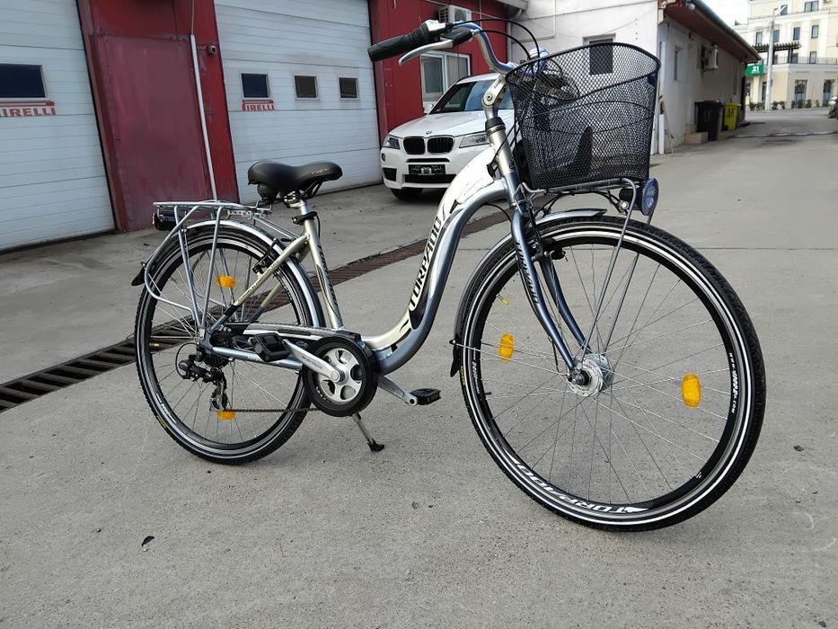 Vând bicicleta din aluminiu pentru damă