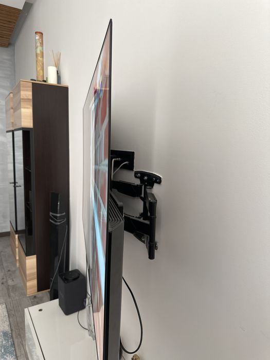 Плазменный телевизор LG OLED 140 см диагональ