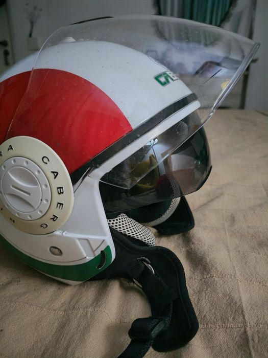 Vând cască moto CABERG – Mărimea M