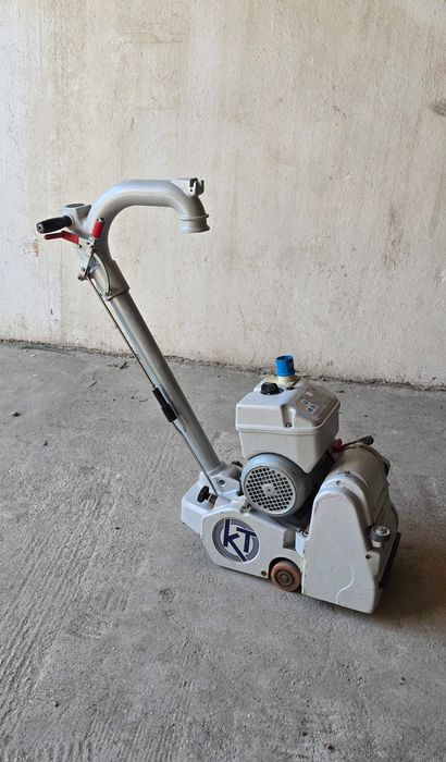 Masina raschetat slefuit slefuitor parchet Bona Belt light