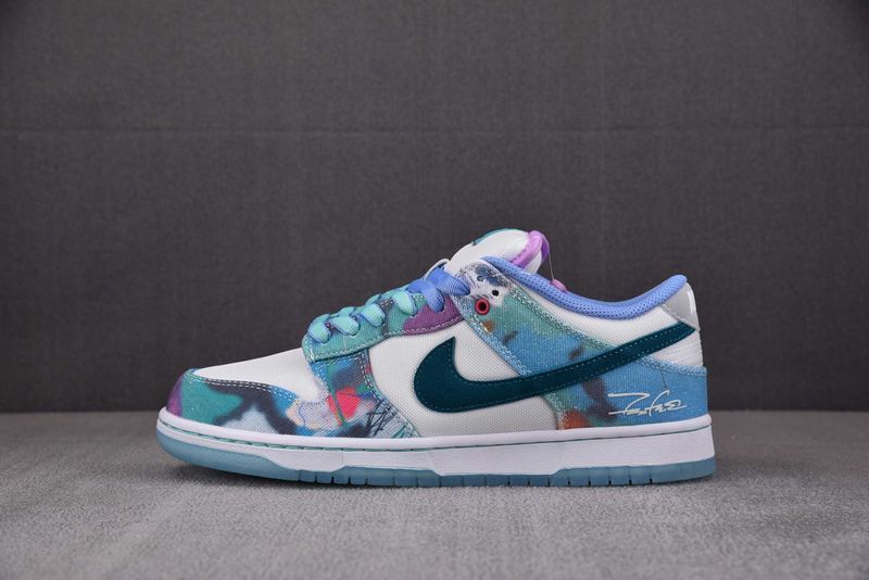 Обувки Nike Dunk SB Low