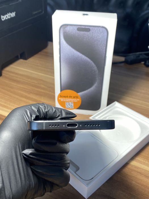 iPhone 15 Pro Max • 512 GB • Black Titanium