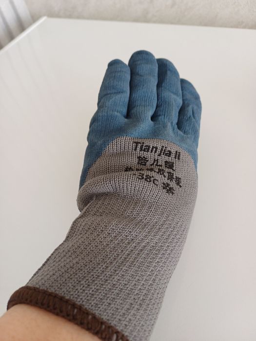 Продам рабочий перчатки спилковый