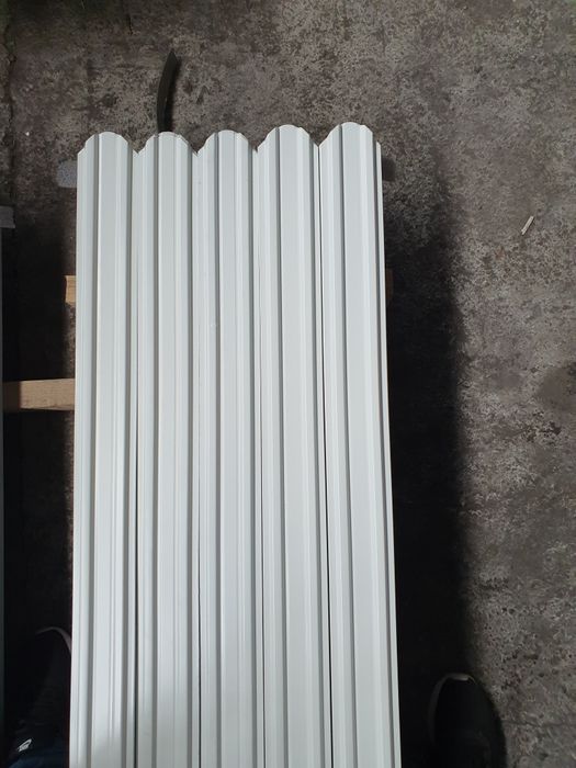 Vand sipca metalica
