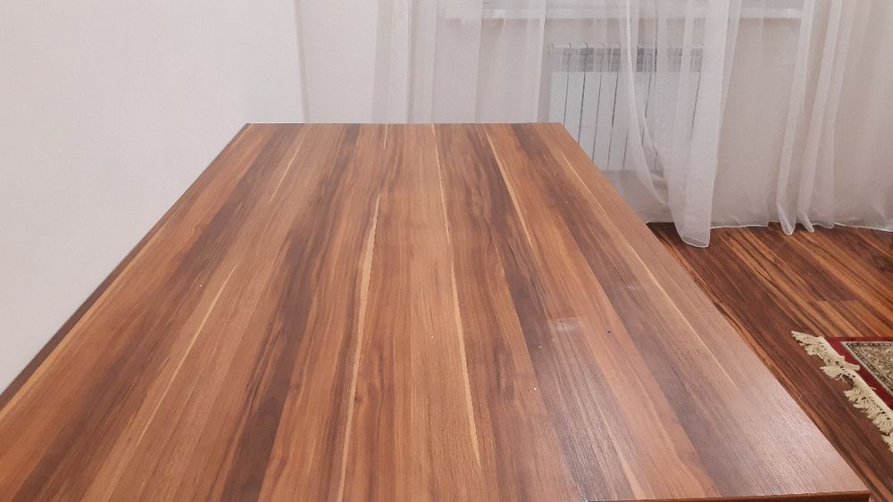 продам стол  обеденный