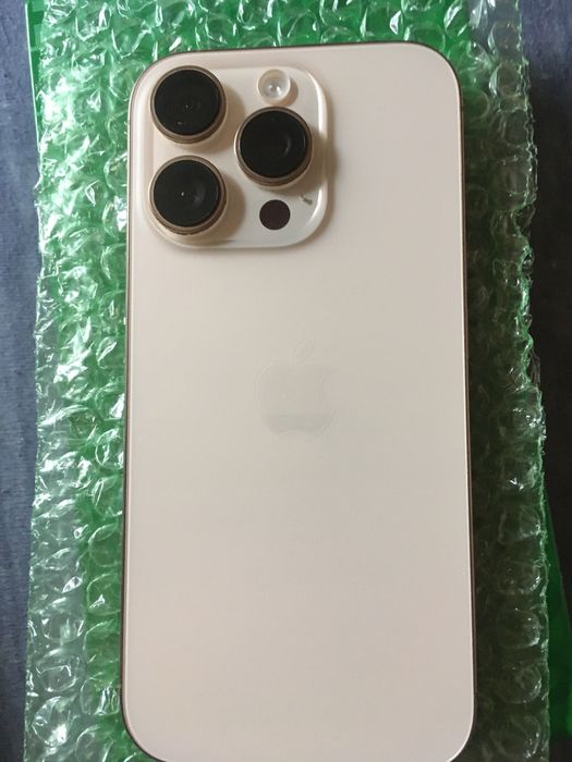 Vand telefon iphone 16 pro