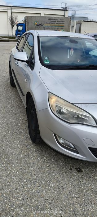 Vând Opel Astra J , 1.7 110cp , 2010 , hatchbak