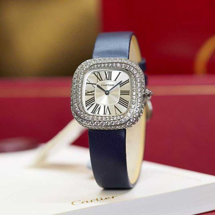 Кварцов дамски часовник Cartier Coussin de Cartier