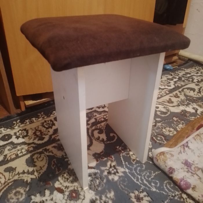 Табуретки сатылады