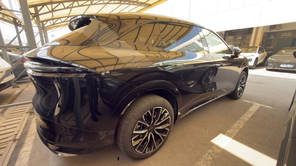 ZEEKR 7X perfomence AWD 705 km