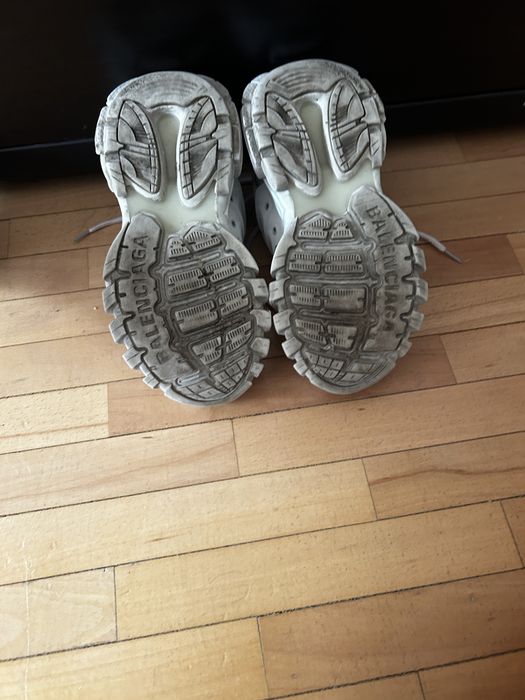 Balenciaga track