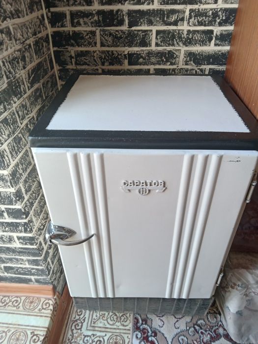 Muzlatgich sotiladi SARATOV