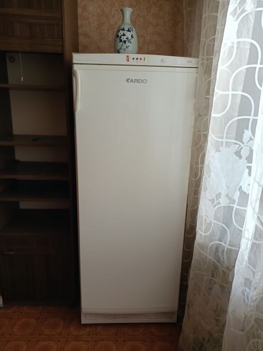 Продам морозильную камеру