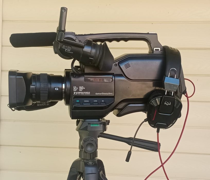 Профессиональная видеокамера "Sony"